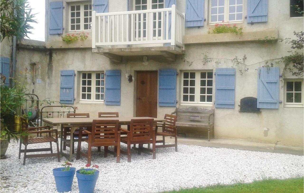 Lovely Home In Charritte De Bas With Wifi Ngoại thất bức ảnh